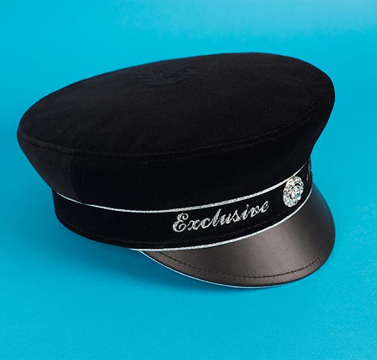 Elegant_studentmossa Beställ en elegant studentmössa till din student från oss. Designa själv eller beställ en färdig.